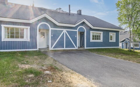Teerenpesue G 60: Blå, Hjem, Tag, Sommerhus, Dør, Sidespor, Estate, Indkørsel, Gård