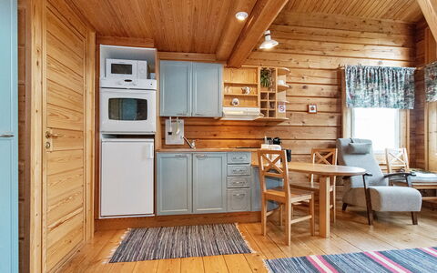 Pikku-Veke: Træ, Hus, Sne, Sommerhus, Hjem, Vinter, Tag, Fryser, Sidespor, Hældning
