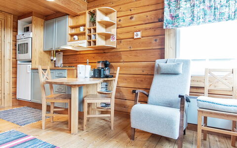 Pikku-Veke: Træ, Hus, Sne, Sommerhus, Hjem, Vinter, Tag, Fryser, Sidespor, Hældning