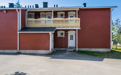 Outapailakka J 8: Træ, Sommerhus, Bjælkehytte, Skov, Skur, Garden Bygninger, Lærk, Woodland, Bejdse