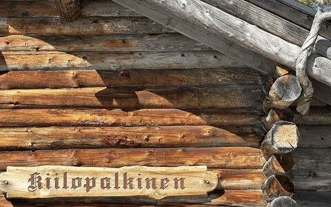 Kiilopalkinen: Træ, Brun, Hårdttræ, Planke, Bejdse, Bjælkehytte, Naturmateriale, Hytte, Sidespor, Tømmer