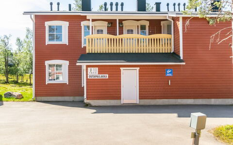 Outapailakka J 10: Træ, Sommerhus, Bjælkehytte, Skov, Skur, Garden Bygninger, Lærk, Woodland, Bejdse