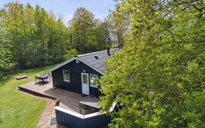 Ejnarine - 300M from the Sea