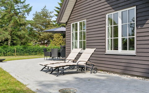 Emmalina - 1.3Km from the Sea: Hus, Hjem, Dør, Tag, Sommerhus, Estate, Have, Skygge, Sidespor, Gård
