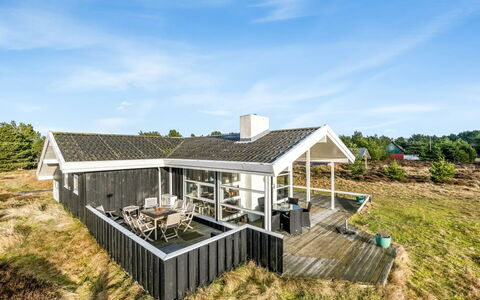 Josef - 950M from the Sea: Tag, Hus, Hjem, Sommerhus, Dør, Sidespor, Dæk, Veranda, Planke, Hårdttræ