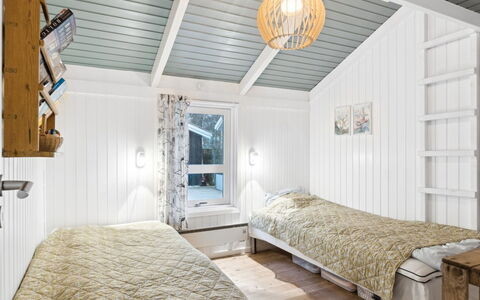 Pauliina - 500M from the Sea: Træ, Hjem, Veranda, Dæk, Hårdttræ, Tag, Bejdse, Trægulve, Eco Hotel