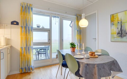 Kulben: Blå, Busk, Sommerhus, Bunddække, Have, Estate, Skygge, Landscaping, Stuehus, Eco Hotel