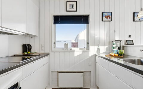 Leny - 900M from the Sea: Køkken, Træ, Større Bandage, Gulvbelægning, Køkken Apparat, Countertop, Indretning, Etage, Husholdningsapparat, Loft