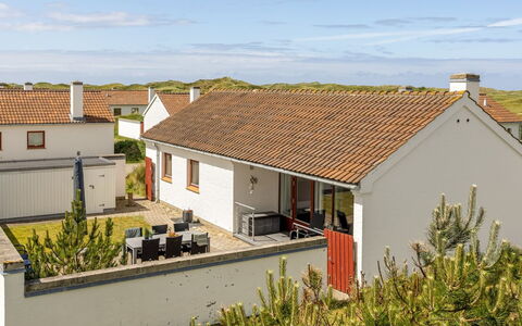 Leny - 900M from the Sea: Bygning, Vindue, Hus, Tag, Hjem, Boligområde, Facade, Arkitektur, Sommerhus, Land Lot