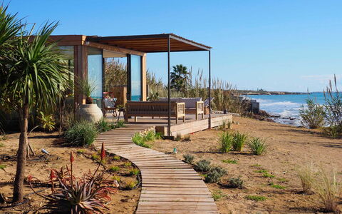 Casa Ninfa - Ispica, Sicilia: Vand, Plante, Himmel, Skygge, Naturlige Landskab, Land Lot, Sø, Biome, Landskab, Ejendom