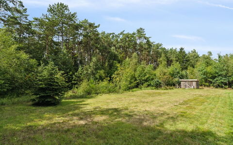 Elsemaria - 1.3Km from the Sea: Møbel, Indretning, Gulvbelægning, Etage, Loft, Værelse, Stol, Bord, Lejlighed, Køkken & Spisebord