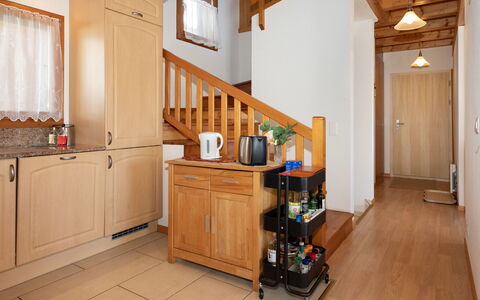 Orchidée: Møbel, Gulvbelægning, Træ, Indretning, Etage, Cabinetry, Loft, Køkken, Værelse, Belysning