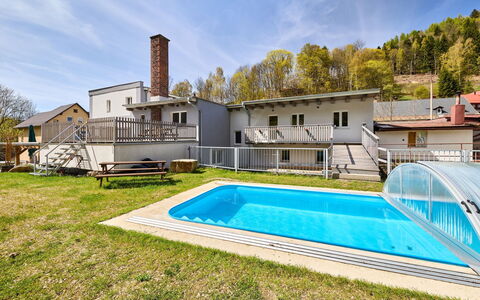 Desná V Jizerských Horách 788: Svømmepøl, Estate, Udvej, Stuehus, Villa, Eco Hotel, Backyard