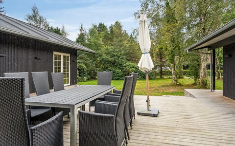 Babara - 350M from the Sea: Træ, Hjem, Veranda, Dæk, Hårdttræ, Tag, Bejdse, Trægulve, Eco Hotel