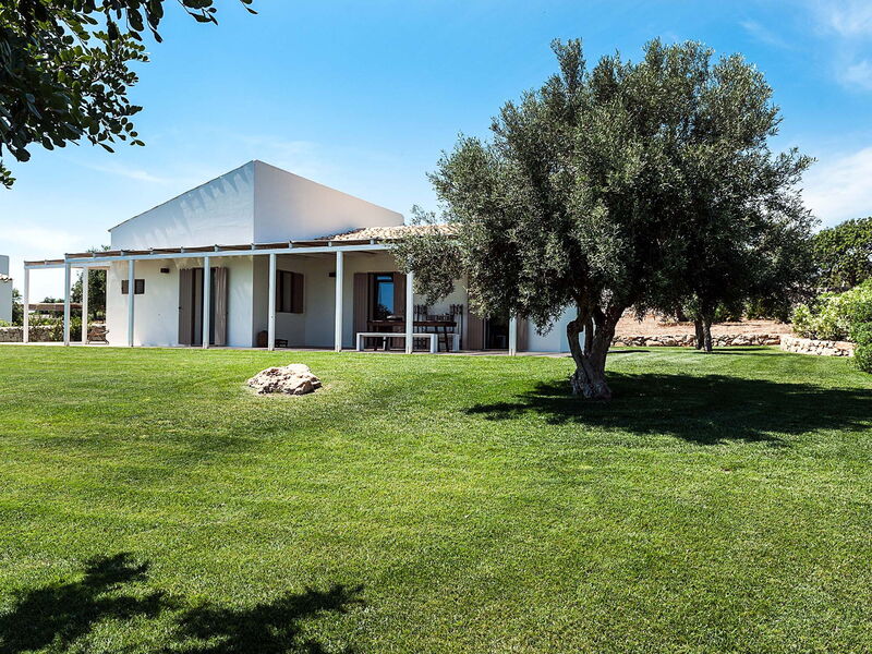Isolina Rossa - Scicli, Sicilia
