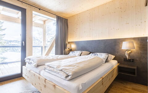 Turracher Höhe 160: Soveværelse, Hårdttræ, Vinter, Sengetøj, Bed Frame, Seng, Planke, Bjælkehytte, Hotel, Sengetøj