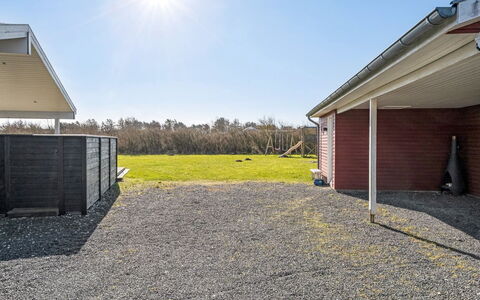 Rudy - 800M from the Sea: Loft, Gulvbelægning, Indretning, Etage, Kompositmateriale, Møbel, Udvej, Hotel, Design, Dagslys