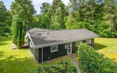 Thorsmod - 2.6Km from the Sea: Gulvbelægning, Etage, Loft, Indretning, Countertop, Køkken, Cabinetry, Værelse, Større Bandage, Lysarmatur
