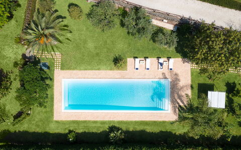 Oasi Verde - Santa Maria La Stella, Sicilia: Plante, Vand, Bygning, Azure, Rektangel, Svømmepøl, Vegetationen, Land Lot, Urban Design, Krop Af Vand