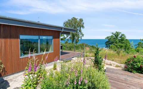 Seetje - 200M from the Sea: Træ, Tag, Arkitektur, Hjem, Hus, Sommerhus, Sidespor, Hårdttræ, Hældning, Estate