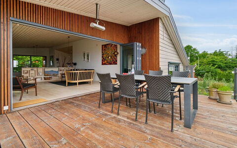 Seetje - 200M from the Sea: Træ, Tag, Arkitektur, Hjem, Hus, Sommerhus, Sidespor, Hårdttræ, Hældning, Estate
