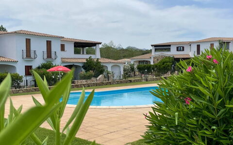 Luisa Apartment In Budoni, Shared Pool: Ingrediens, Mad, Hacienda, Udvej, Villa