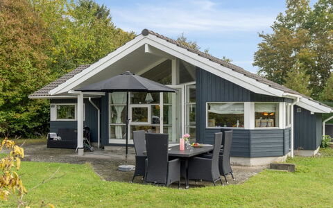 Thorke - 200M from the Sea: Tag, Hus, Hjem, Sommerhus, Sidespor, Estate, Indkørsel, Garden Bygninger, Gård, Skur