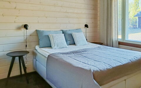 Rantatähti: Træ, Gulvbelægning, Indretning, Etage, Soveværelse, Seng, Værelse, Sengetøj, Bed Frame, Trægulve