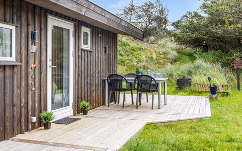 Lagho - 500M from the Sea: Loft, Gulvbelægning, Indretning, Etage, Kompositmateriale, Møbel, Udvej, Hotel, Design, Dagslys