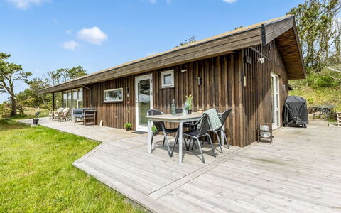 Lagho - 500M from the Sea: Loft, Gulvbelægning, Indretning, Etage, Kompositmateriale, Møbel, Udvej, Hotel, Design, Dagslys