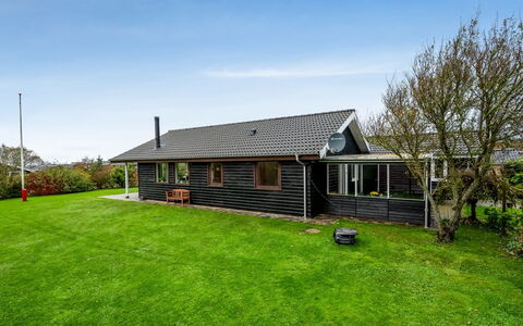 Ensio - 300M to the Fjord: Græs, Grøn, Hus, Sommerhus, Græs-, Landdistrikt, Økoregion, Landskab, Land Lot, Busk