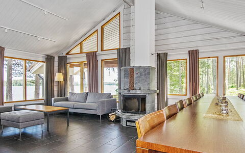 Kanerva 4: Træ, Loft, Gulvbelægning, Indretning, Etage, Stue, Hårdttræ, Trægulve, Værelse, Couch