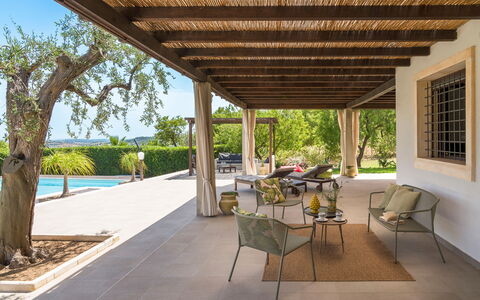 Casa Cortese - Noto, Sicilia: Bord, Møbel, Plante, Stol, Skygge, Stueplante, Blomsterkrukke, Træ, Træ, Arkitektur