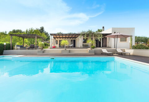 Casa Cortese - Noto, Sicilia: Vand, Himmel, Plante, Ejendom, Sky, Svømmepøl, Azure, Træ, Fritid, Skygge