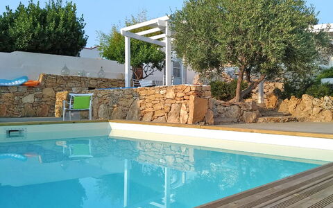 Villa Trullo - Torricella, Puglia: Vand, Plante, Himmel, Ejendom, Svømmepøl, Azure, Træ, Skygge, Udendørs Møbler, Fritid