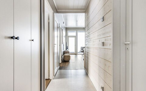 Villa Aava: Træ, Bank, Hus, Sommerhus, Sø, Dam, Skov, Bjælkehytte