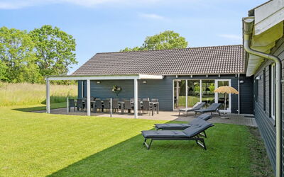 Jelke - 520M from the Sea
