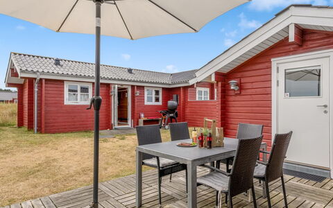Patti - 280M from the Sea: Hus, Hjem, Dør, Tag, Sommerhus, Estate, Have, Skygge, Sidespor, Gård
