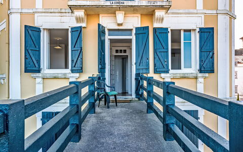 Saint-Jean-De-Luz 477: Blå, Kompositmateriale, Altan, Maling, Gelænder