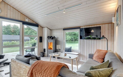 Alois - 31Km from the Sea: Sommerhus, Vinter, Bjælkehytte, Garden Bygninger, Skur, Fryser, Stue, Sne
