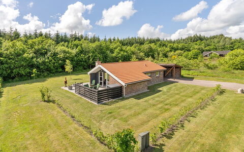 Alois - 31Km from the Sea: Loft, Gulvbelægning, Indretning, Etage, Kompositmateriale, Møbel, Udvej, Hotel, Design, Dagslys
