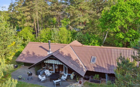 Fietje - 200M from the Sea: Sne, Vinter, Træ, Sommerhus, Hus, Tag, Hytte, Hjem, Fryser, Bjælkehytte