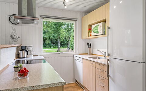 Tancred - 30Km from the Sea: Køkken, Køkken Apparat, Træ, Countertop, Gulvbelægning, Indretning, Større Bandage, Køkkenvask, Etage, Møbel