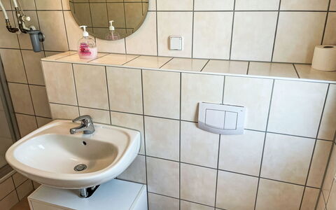 Schneider 2D: Brun, Sanitærarmatur, Tap, Håndvask, Badeværelsesvask, Ejendom, Badeværelse, Sort, Purple, Indretning