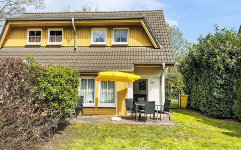 Schneider 2D: Plante, Bygning, Himmel, Ejendom, Vindue, Sky, Hus, Land Lot, Træ, Sommerhus