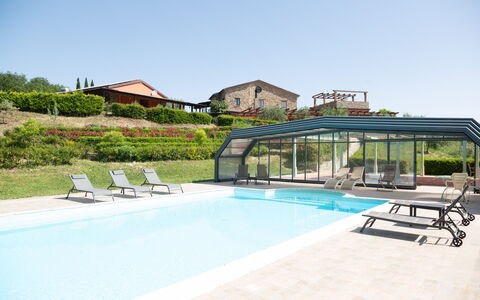 Villa Trivigno: Svømmepøl, Have, Udvej, Landscaping, Skygge, Markise, Estate, Eco Hotel, Villa, Stueplante