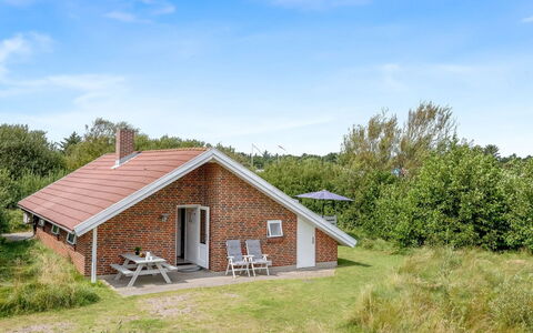 Danica - 500M from the Sea: Loft, Gulvbelægning, Indretning, Etage, Kompositmateriale, Møbel, Udvej, Hotel, Design, Dagslys