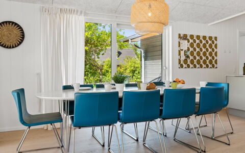 Nicolas - 500M from the Sea: Loft, Gulvbelægning, Indretning, Etage, Kompositmateriale, Møbel, Udvej, Hotel, Design, Dagslys