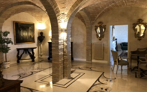Luxury Villa Con Spa e Panorama a 40 Min Da Roma: Plante, Kunst, Bygning, Stol, Stueplante, Loft, Billedramme, Hus, Arcade, Vault