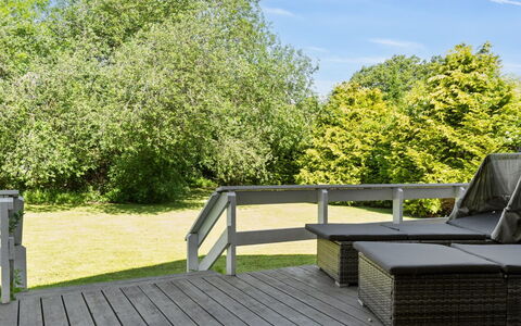 Alruna - 350M from the Sea: Græs, Grøn, Hus, Sommerhus, Græs-, Landdistrikt, Økoregion, Landskab, Land Lot, Busk
